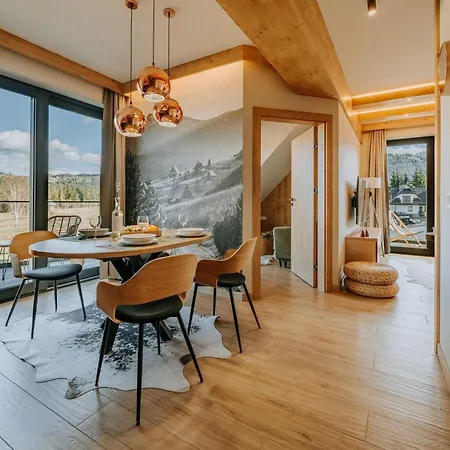 Rj Oberconiowka & شقة