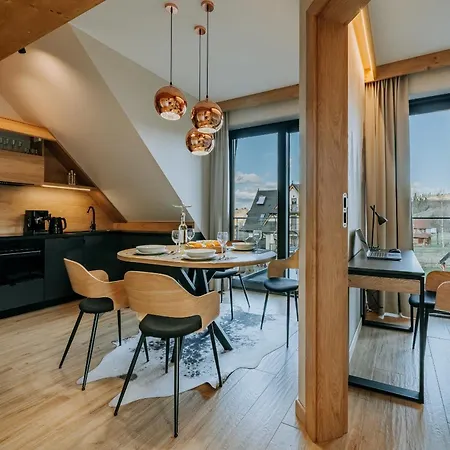 Rj Oberconiowka & شقة زاكوباني